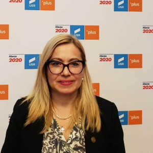 IURIȘNIȚI Cristina